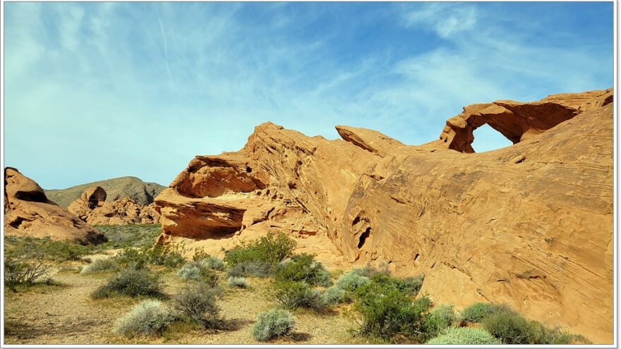 Atlatl Rock, Arch Rock, Valley of Fire, Nevada, USA