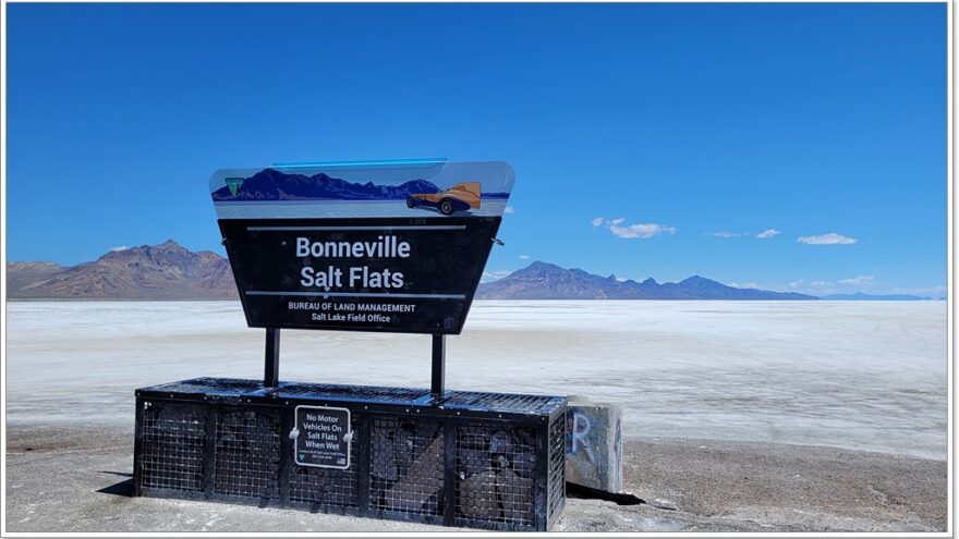 Bonneville Salt Flats, Utah, USA