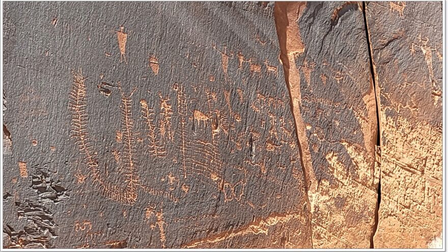 Colorado River, Petroglyphen, Moab, Utah, USA