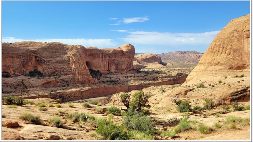 Corona Arch, Moab, Utah, USA