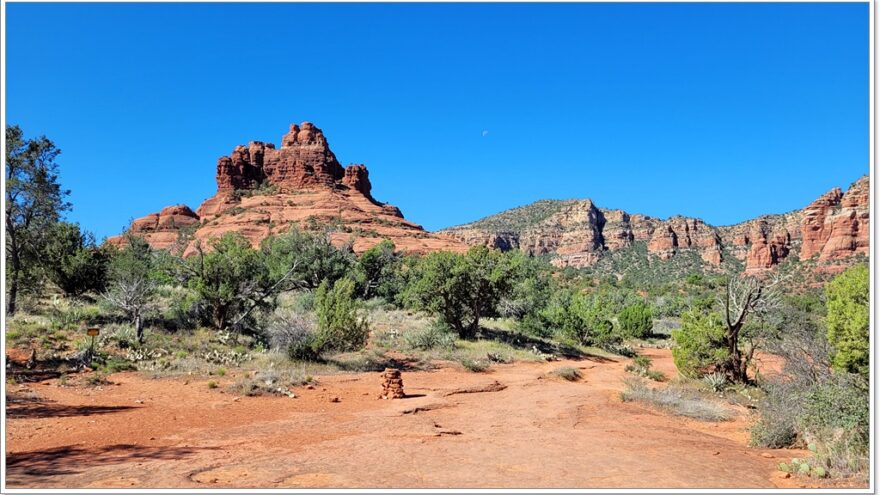 Sedona, Red Rocks, Courthouse Rock, Bell Rock, Arizona, USA