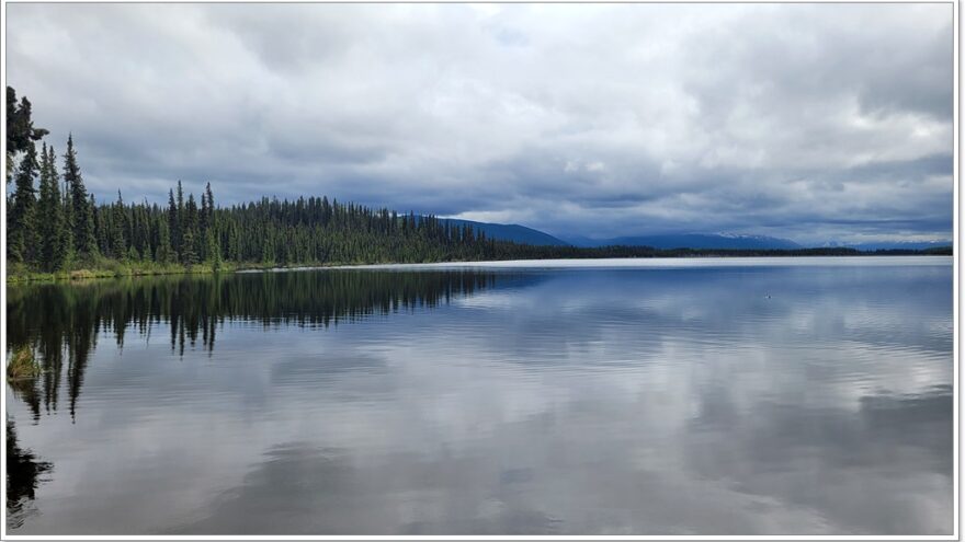 Stewart Highway, Morchuea Lake, British Columbia, Kanada