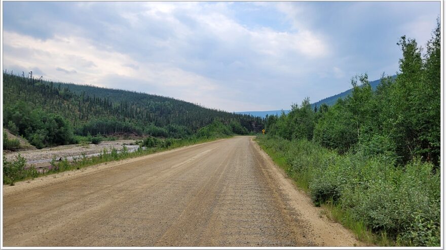 Boarder - Taylor Highway - Canada - USA