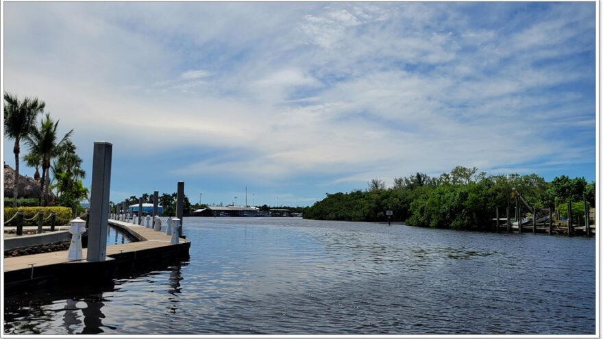 Everglades - Everglade City - Airboottour - Boardwalk - Florida